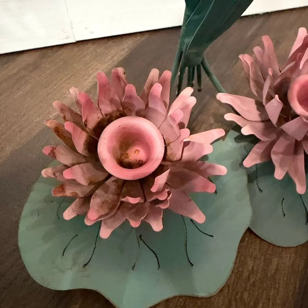 Vintage Tole Metal Lily Pad Cattail Lotus Candleholder Sconce Wall Hanging